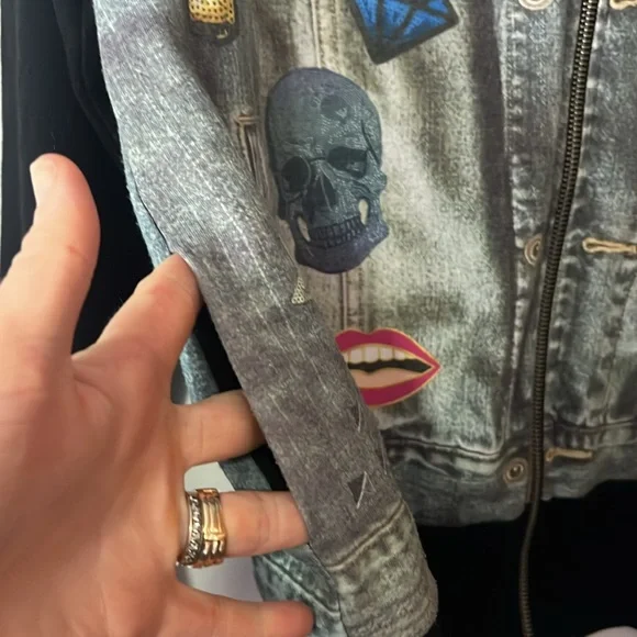 Terez Black Zip Up Hoodie Jacket with Graphic 80’s- 90’s Design. Size Medium - Picture 3 of 8